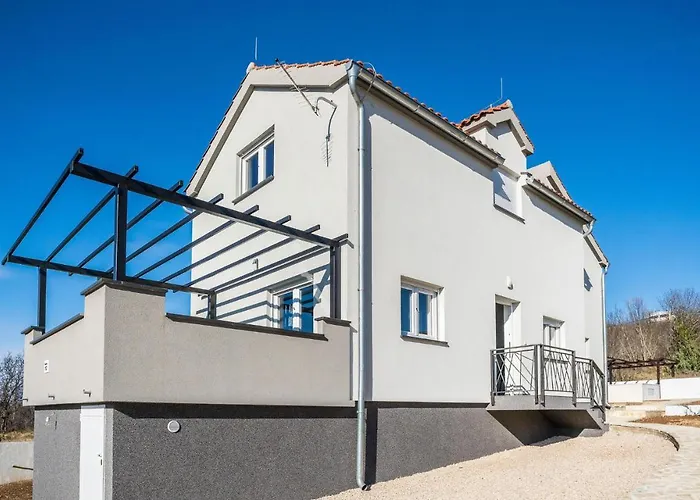 Awesome Home In Ribnica - Krusevo