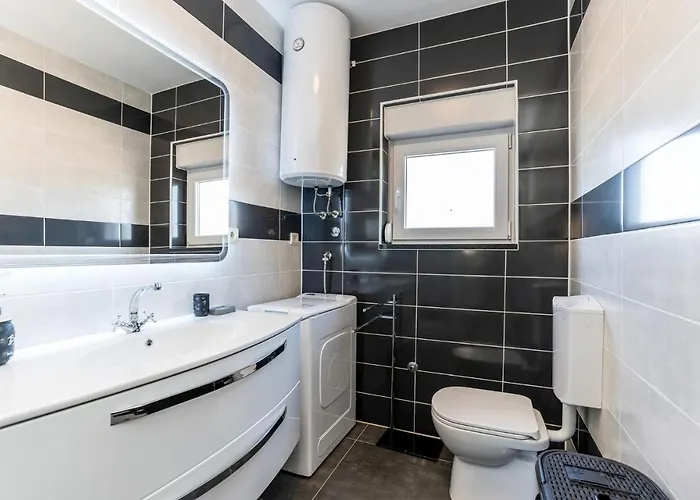 Awesome Home In Ribnica - Krusevo Дом отдыха